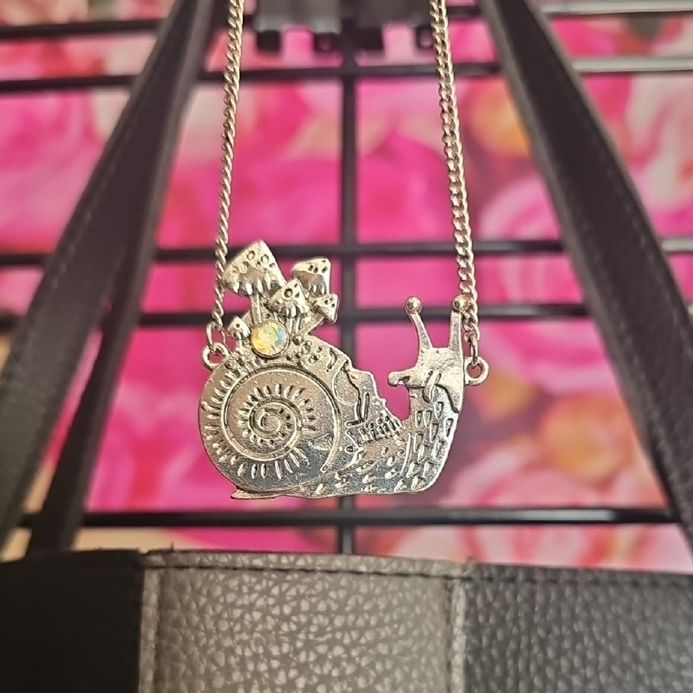 Silver Snail Pendant Necklace 18"